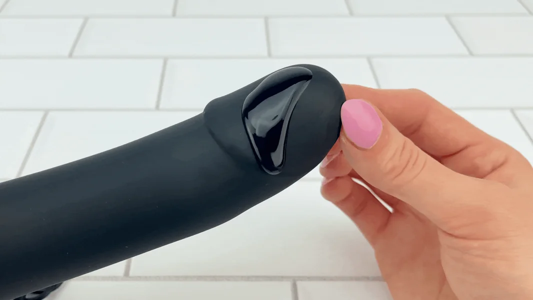 Vibrating Silicone Hollow Strap On — image 8 of 14