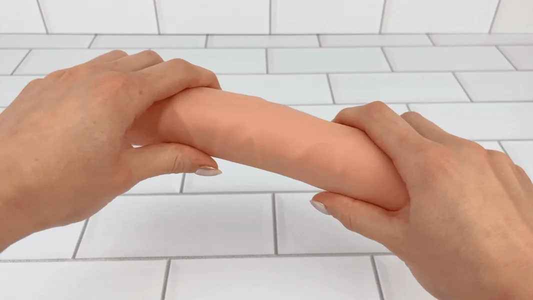 Extra-Long Dildo Vibrator — image 10 of 16