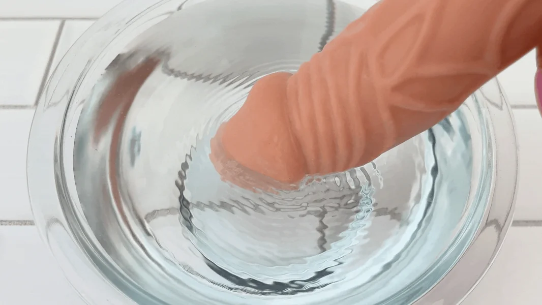8 Inch Ultra Veined Vibrating Dildo — image 15 of 18