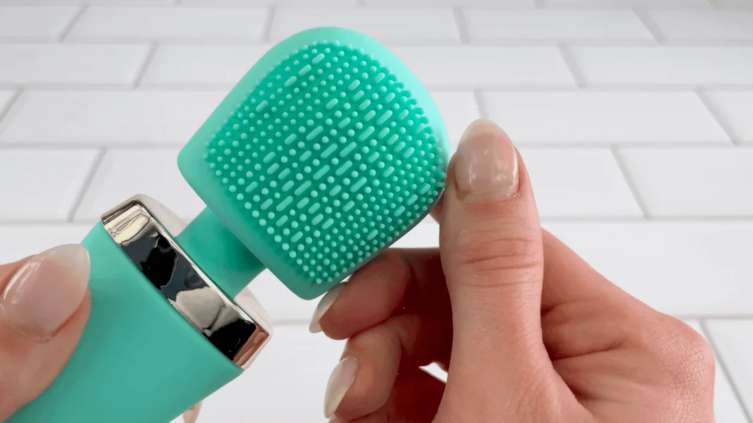 STRONG Cordless Body Massage Wand — image 17 of 25