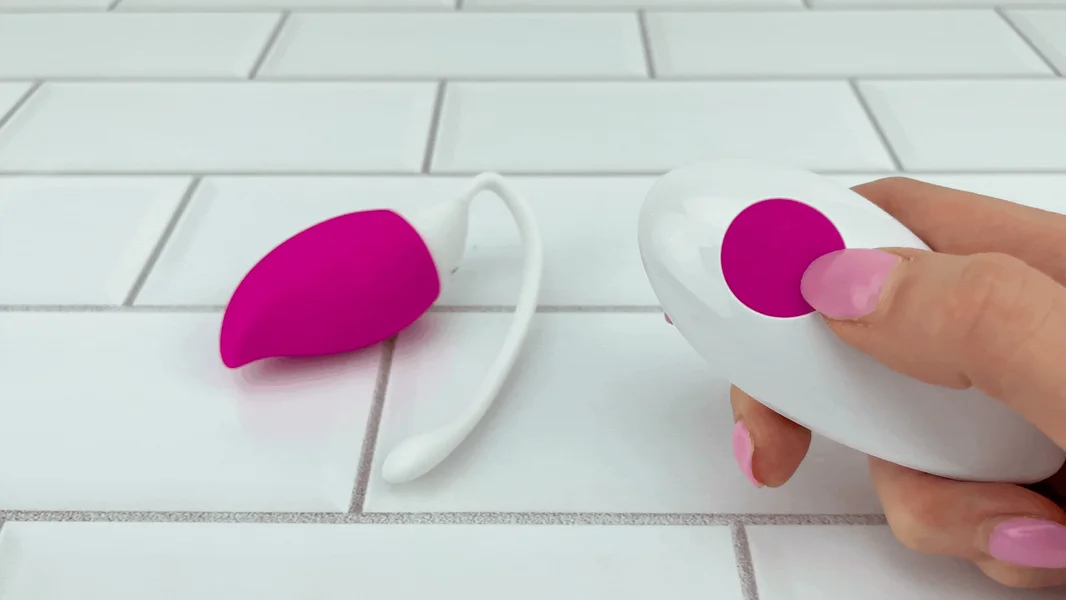 Essence Wireless Remote Control Bullet Vibrator — image 18 of 21