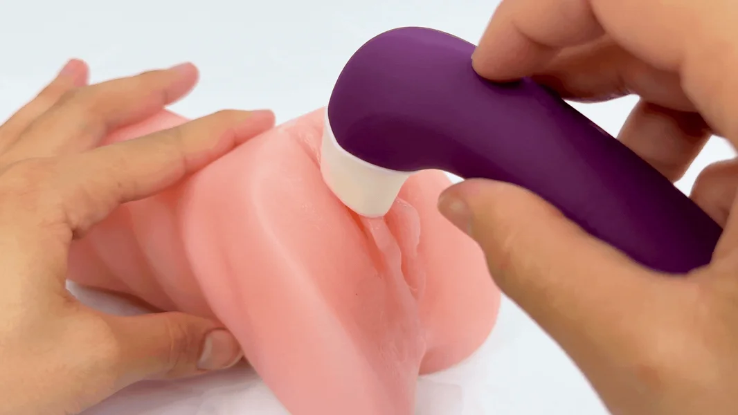 Adore Dual-Ended Vibrator & Clit Licking Tongue Toy — image 18 of 23