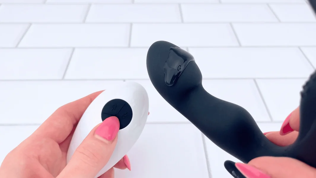 Prostate Curve Dual Ring - Remote Control Vibrating Prostate Massager — image 16 of 25