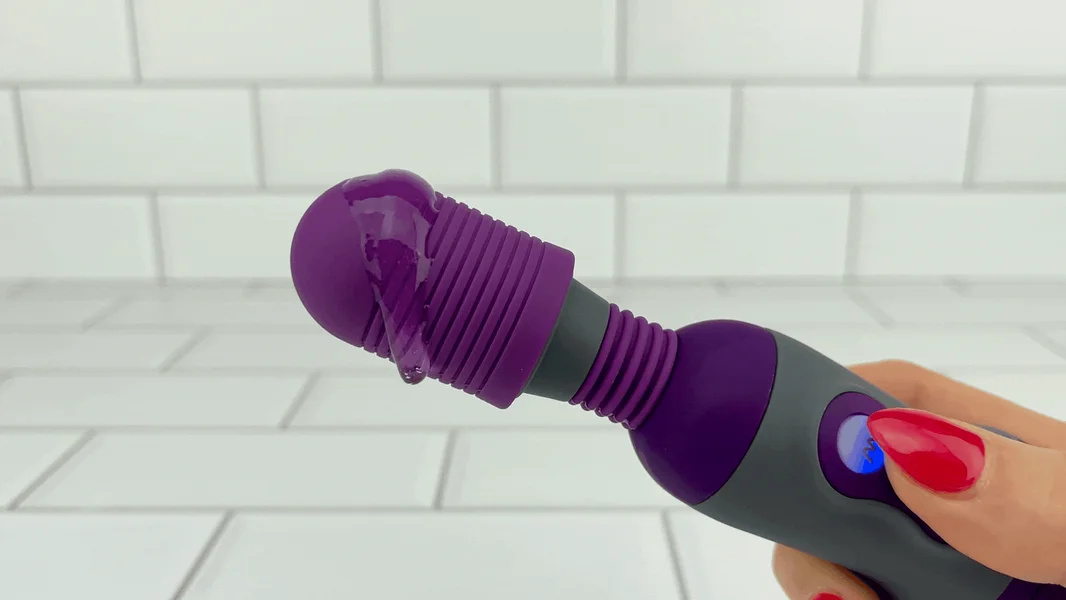 Mini Handheld Personal Wand Massager — image 15 of 17