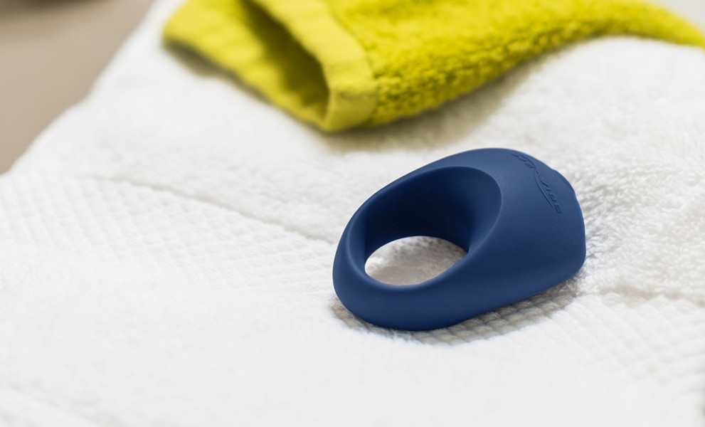 We-Vibe Pivot Vibrating Cock Ring