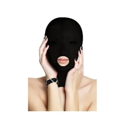 Submission Mask Black