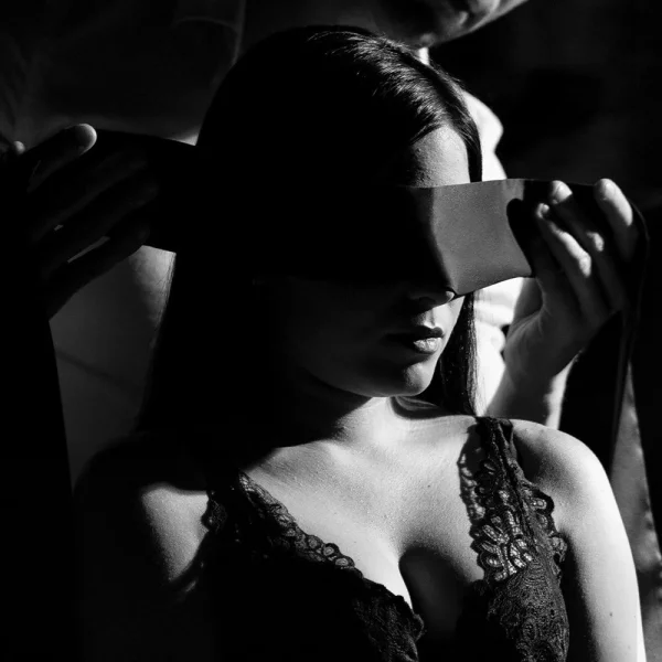 Noir Silky Blindfold Black