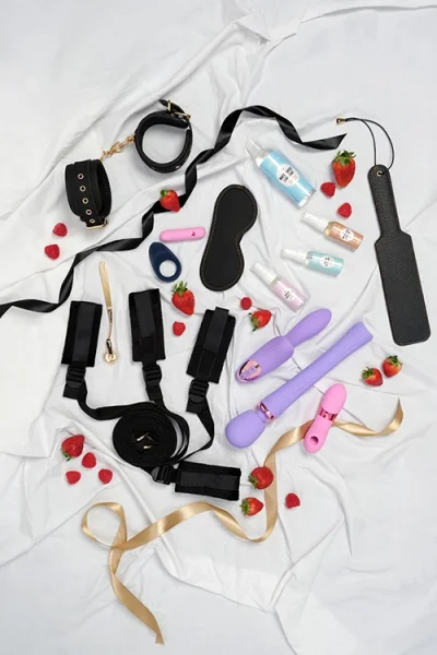 Wild Secrets Love At First Sight - 14 Piece Intimacy Gift Pack