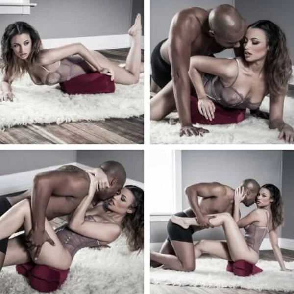 Liberator Heart Wedge Sex Pillow — image 5 of 12