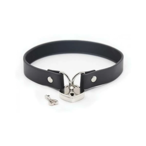 Bondage Kits & Sets: Ple'sur Pvc Collar With Heart Lock & Key Black
