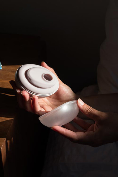 Lora DiCarlo Baci Premium Robotic Clitoral Stimulator