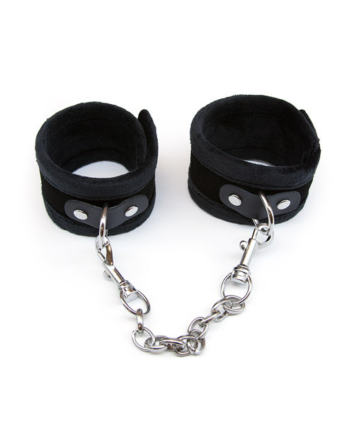Soft touch handcuffs with chain
