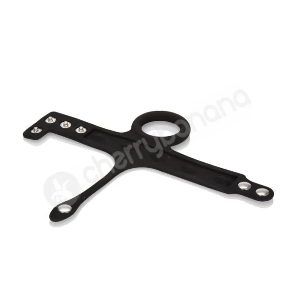 Silicone tri-snap ball spreader