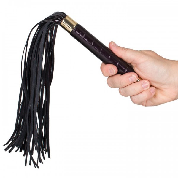 Bondara Black Cherry Scourge Flogger - 16 Inch