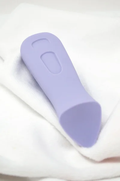 KIP Silicone Rechargeable Waterproof Lipstick Vibrator by Dame - Lavender