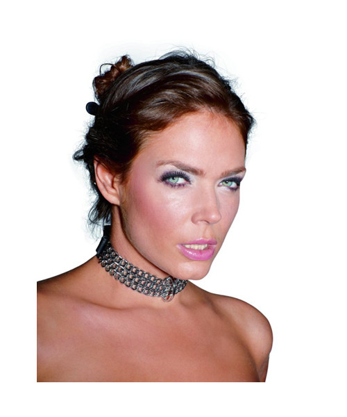 Leather collar