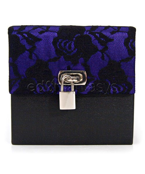 Devine toy lace box