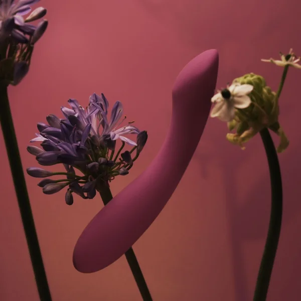 SVAKOM Amy 2 Silicone Rechargeable Waterproof G-Spot Vibrator - Purple