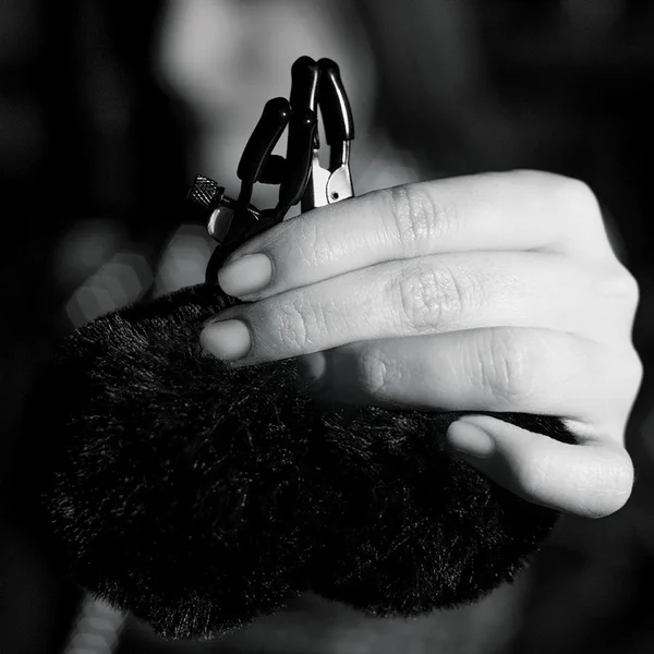 Noir - Pom Adjustable Nipple Clamps - Black — image 12 of 12
