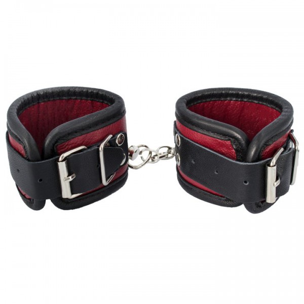 Bondara Confined Red and Black Leather Handcuffs — image 4 of 4