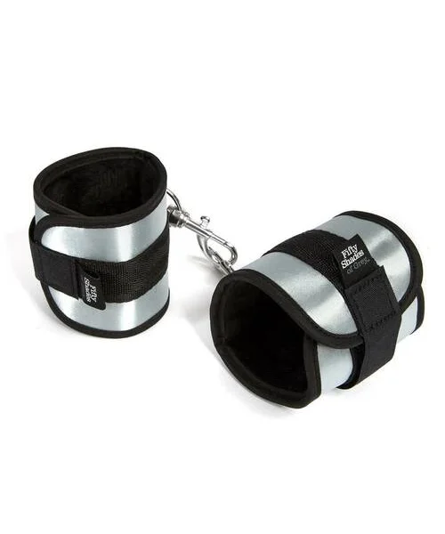 Fifty Shades of Grey Totally His Handcuffs