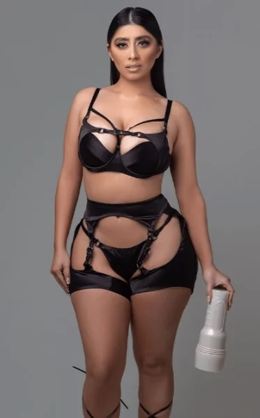Fleshlight Girls: Violet Myers Waifu