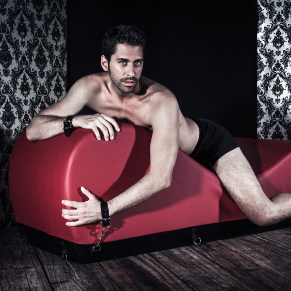 Liberator Esse Chaise - Black Label