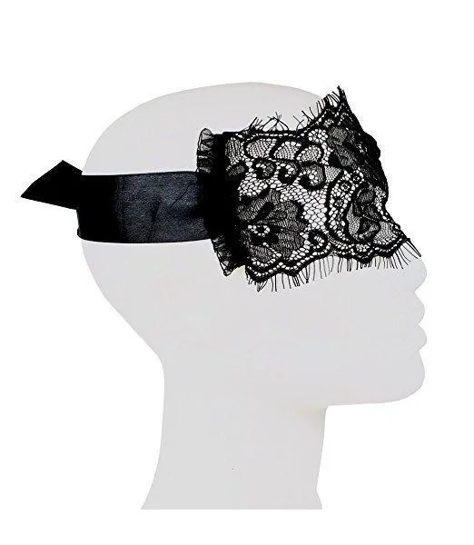 Seduce Me Lace Mask and Cuffs