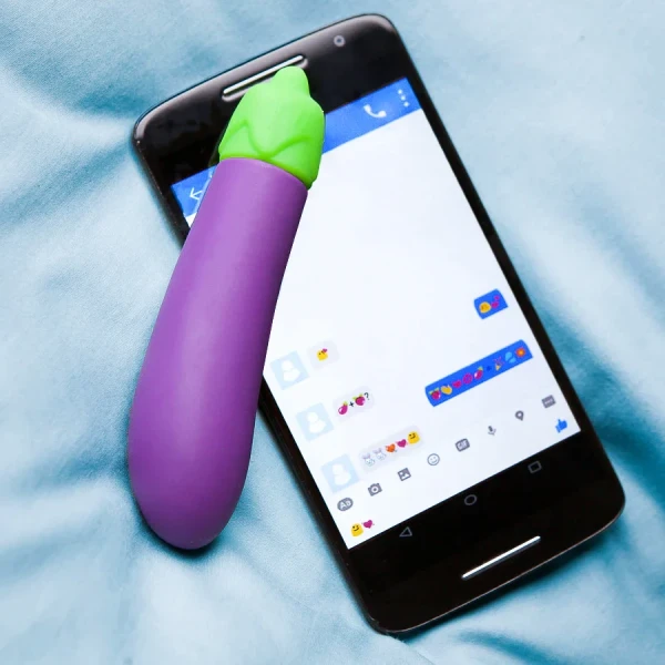 Emojibator Eggplant Vibrator — image 8 of 10