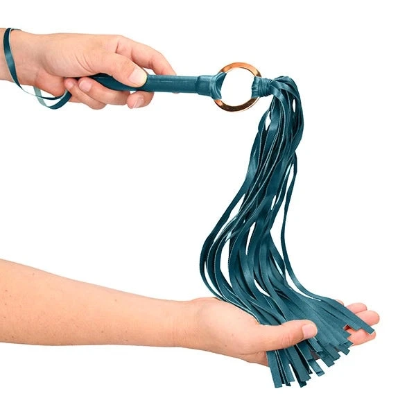 Ouch Halo Leather-Look Ring Flogger