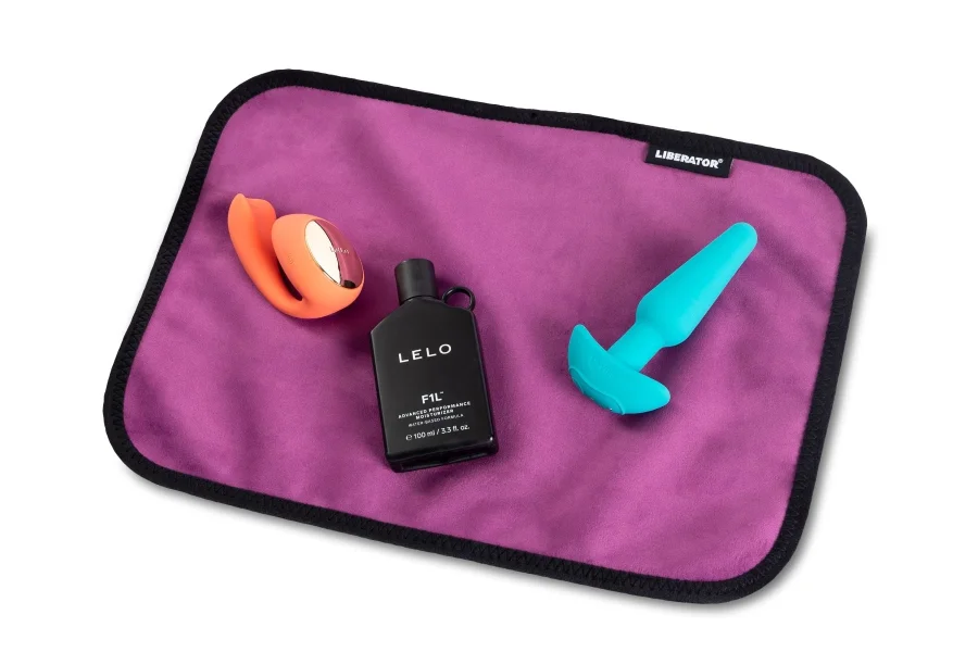 Fascinator Toy Pad