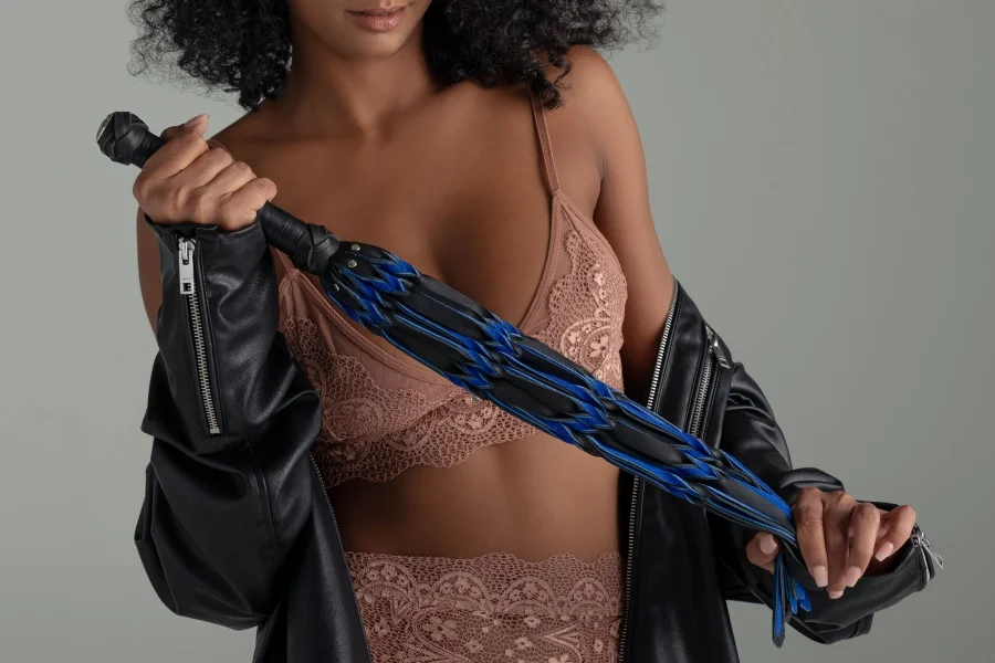 Dragontailz Braided Flogger