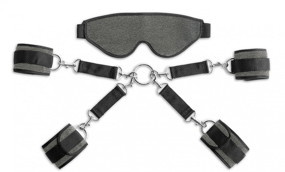 Bond Deluxe Cuff and Blindfold Kit