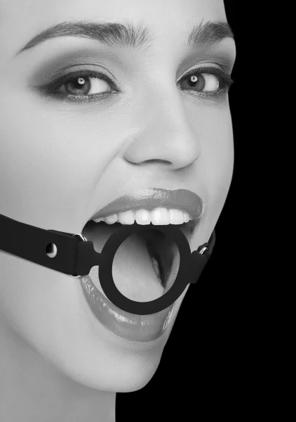 Silicone Ring Gag With Adjustable Bonded Leather Staps - Black