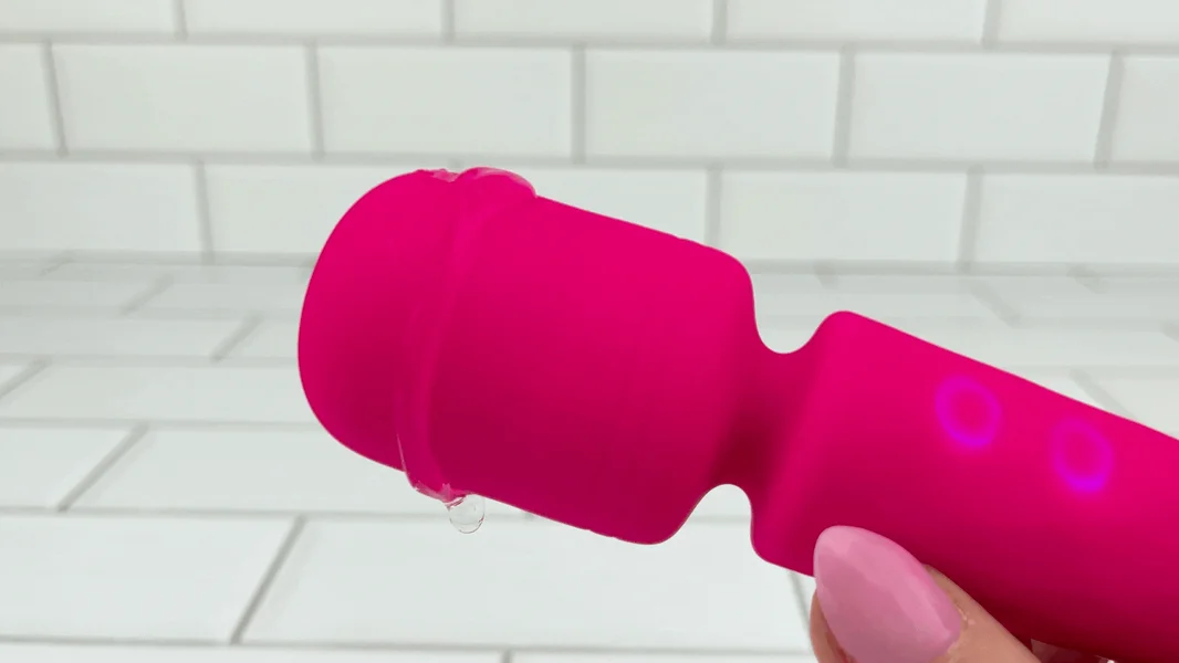 Whisper Quiet Handheld Luxury Wand Massager — image 13 of 16