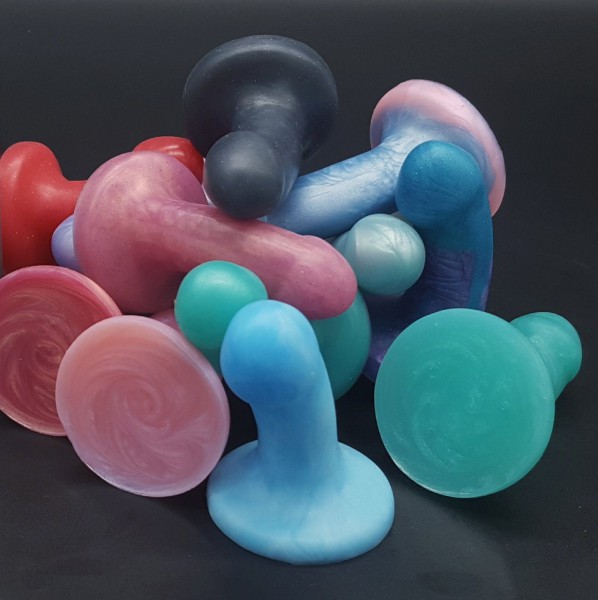 Uberrime Mini Splendid Extra Small Silicone Dildos, 5-Pack