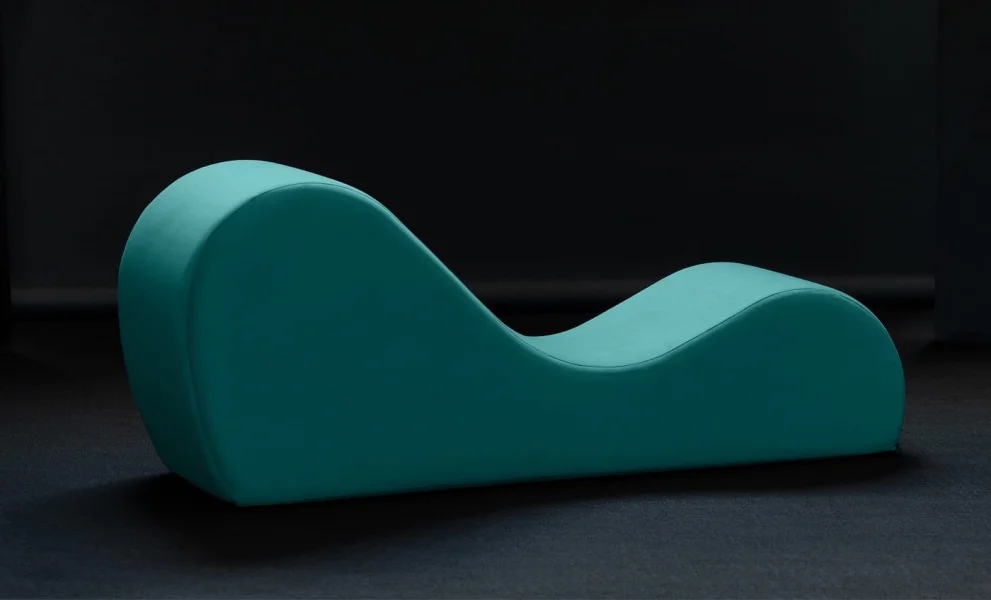 Cello Chaise