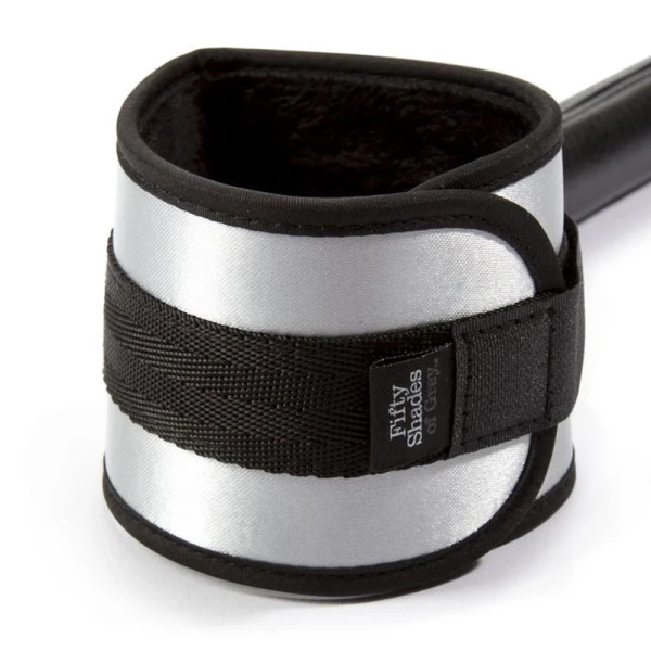 Fifty Shades Trust Me Adjust Spreader