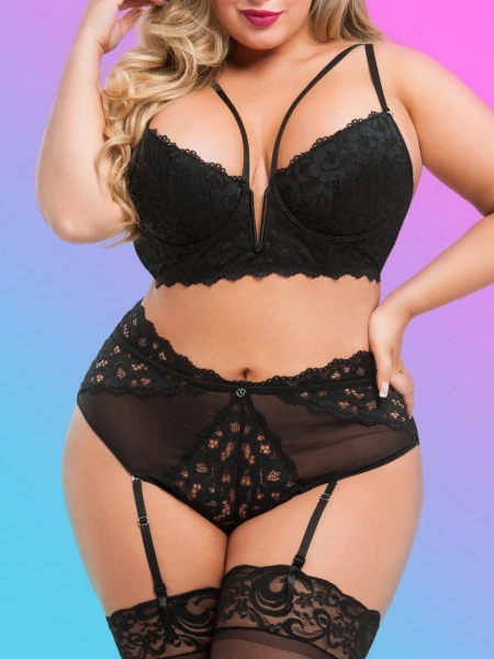 Lovehoney Plus Size Parisienne Black Longline Bra and Crotchless Thong Set