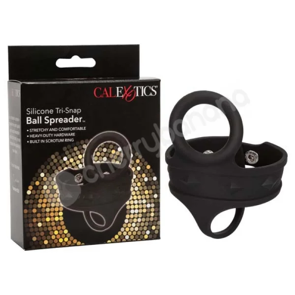 Silicone tri-snap ball spreader