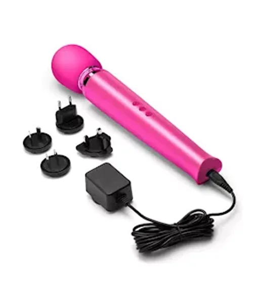 Le Wand Magenta Rechargeable Massager — image 15 of 16