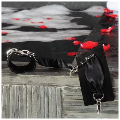 Sutra Chainlink Cuffs Black
