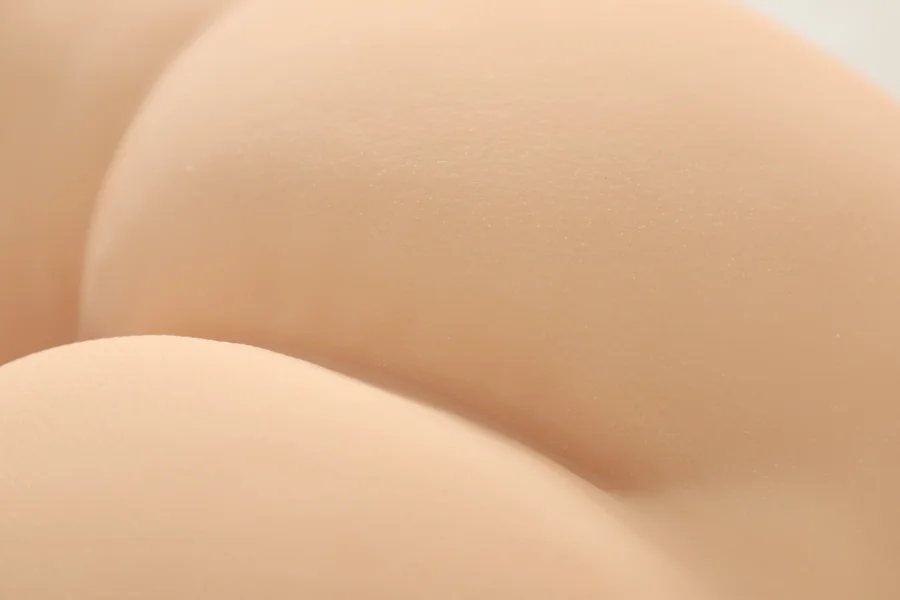 Thick Realistic Life-Size Poseable Torso — image 7 of 23