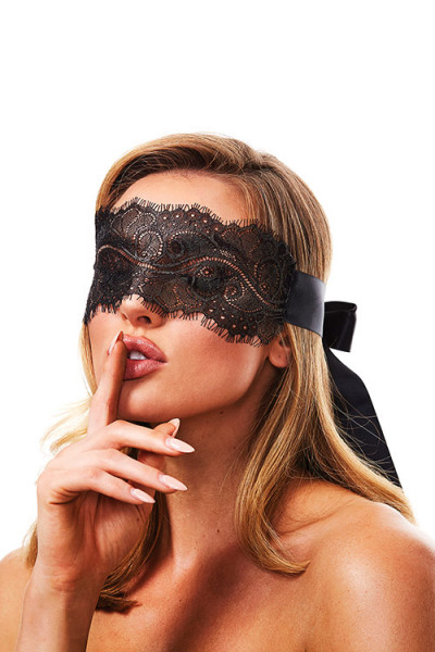 Secret Kisses Noire Set With Clutch, Bullet, Accessories & Game (5 Pce)