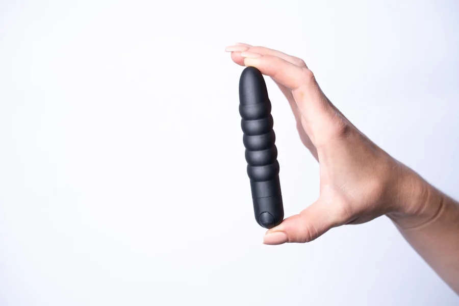 Lola 10 Function Vibrating Twisty Bullet - Black