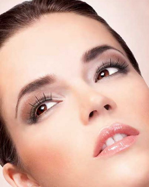 Natural Look Deluxe Eyelashes