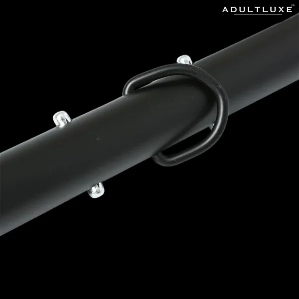 Edge adjustable spreader bar