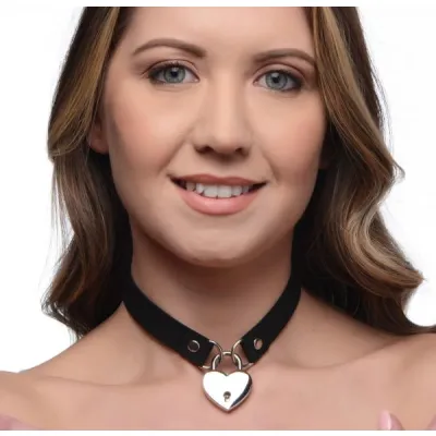 Lock it Heart Choker
