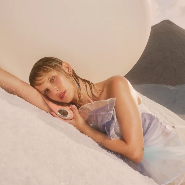 LELO DOT Cruise Clitoral Pinpoint Silicone Waterproof Rechargeable Vibrator - Peach Please