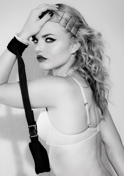 Sex & Mischief Adjustable Handcuffs